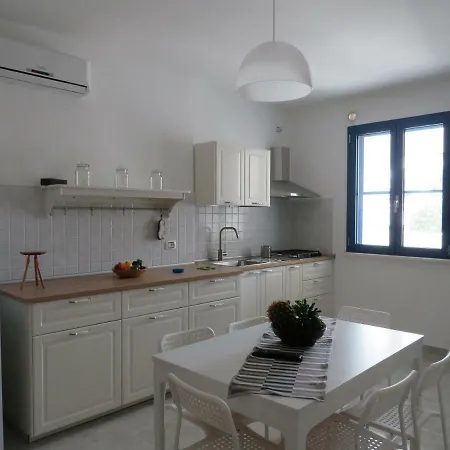 Casa Afe A Pochi Passi Dal Mare Mattinata